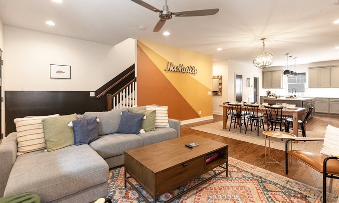 Historic Waverly Casa | Nashville Comfort-Mins to Broadway-12th S District