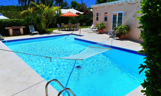 Warwick Apartamento | Natalia Studio & Pool - ¡¡Completamente renovado + cargador de coche eléctrico !!