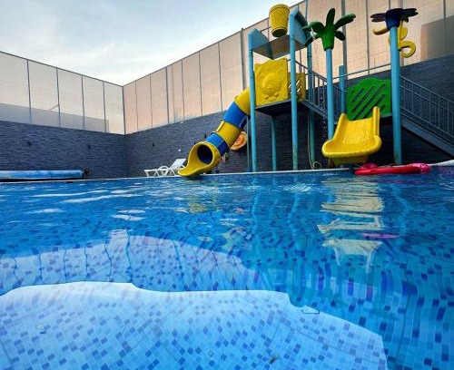 Al Kafrayn Chalet De Esquí | Natalie water park chalet