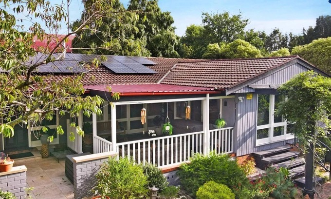 Moss Vale Casa | Natures Nest on Nari – Stay 3, Pay 2!