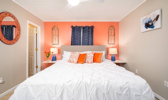 Pineville Apartamento | Near Cleco & Hospital | w/Office | 55" TV | King 🛏