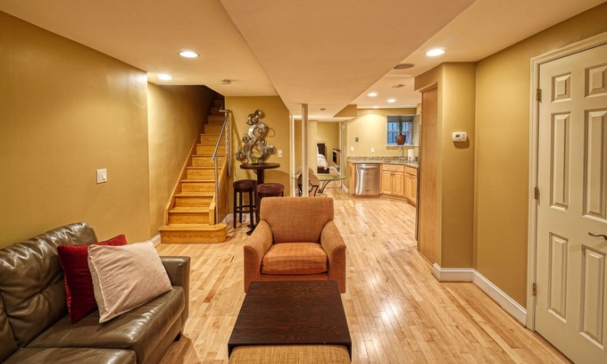 Cardozo Apartamento | Near Metro, top dining, historic shaw, close to Convention Center