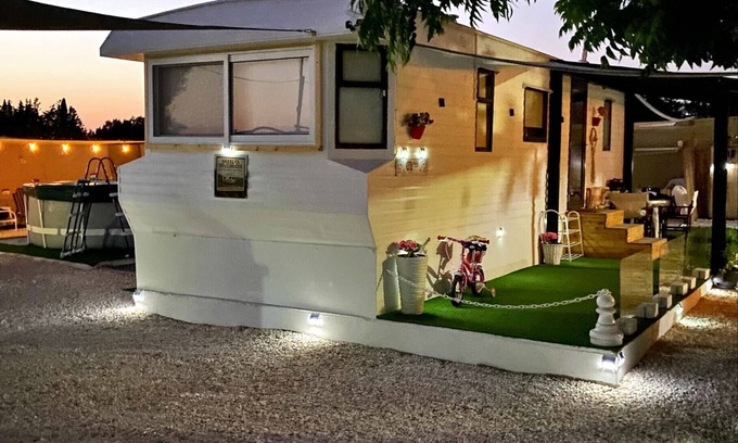 Geroskipou Casa | Nefeli's Dollhouse Caravan 3 minutes from Geroskipou Beach