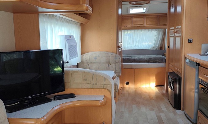 Schwarzbach Apartamento | Nele caravan at Waldcamping-Lausitzer-Seenland