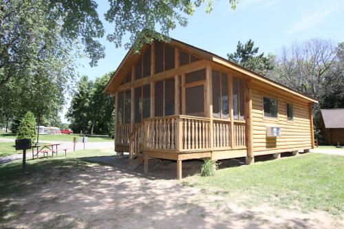 West Salem Otro | Neshonoc Lakeside Camping Resort