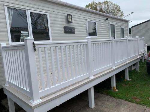 Hamworthy Casa | New 2 bed holiday home with decking in Rockley Park Dorset near the sea