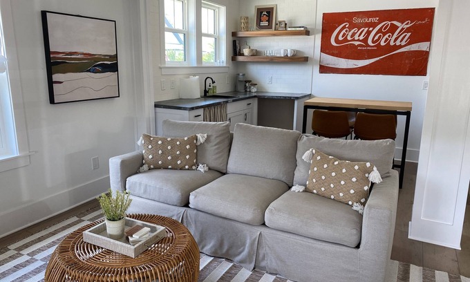 Southeast Pensacola Casa | NEW! Beach-ish Bungalow, 2 bed **excellent location**