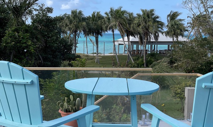 Somerset Village Cabaña | New cottage with water views