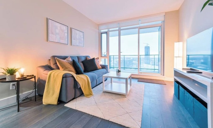 Victoria Park Condominio | NEW! DT Views | UG Parking | Mins to Saddledome