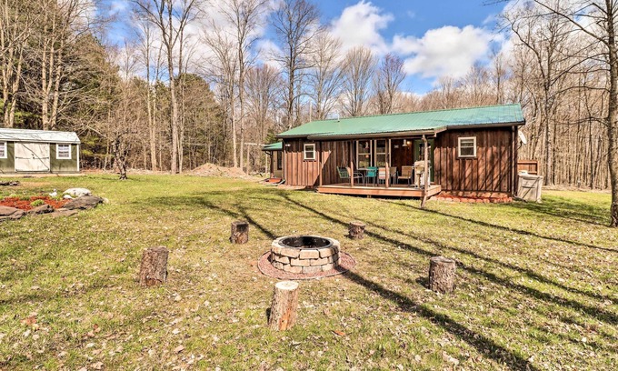 Granville Summit Cabina | Forksville Mountain Lodge Retreat w/ Porch!