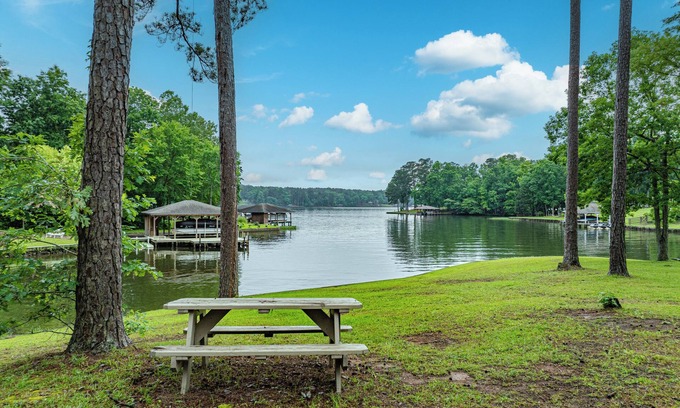 Eatonton Casa | NEW!! Hidden Gem - Lakefront Home with Boat Dock & Private Boat Ramp