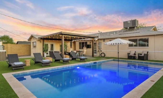 New Papago Parkway Casa | NEW Hot tub & Pool Bungalow Minutes to Old Town