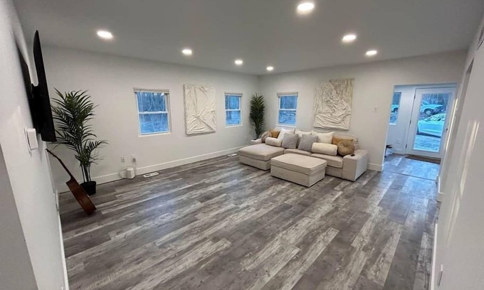 Sicklerville Casa | New House in a 50 Acre Land