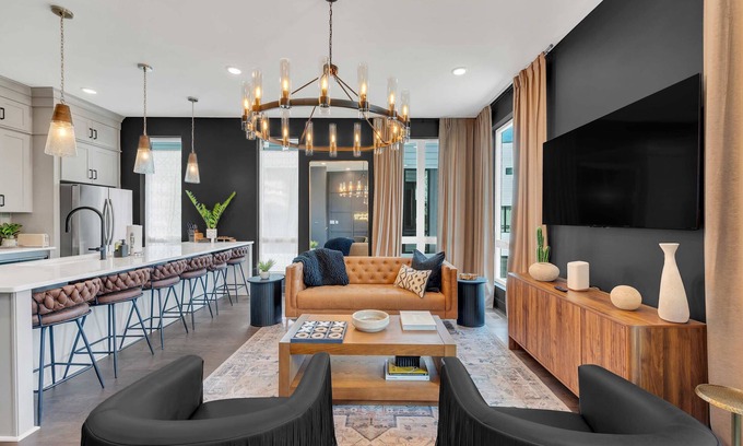 Nashville Casa | New Iconic Duo! 15 Mins to DT Nash - Sleeps 24!