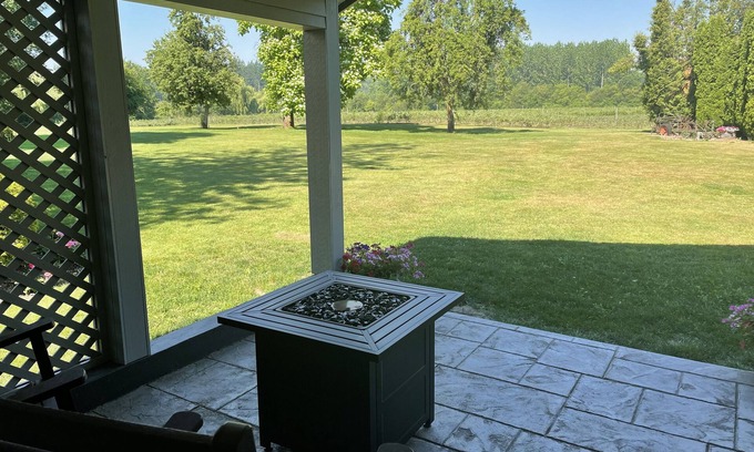 Fort Langley Hotel | NUEVA LISTA - Blueberry Farm en Fort Langley
