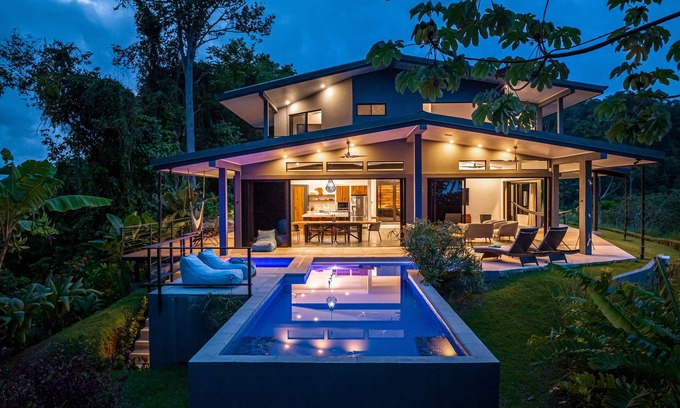 Portalón Casa | New Luxury Home - 180 degree Ocean Views - Pool/Hot tub -Sleeps 11 - Chef avail