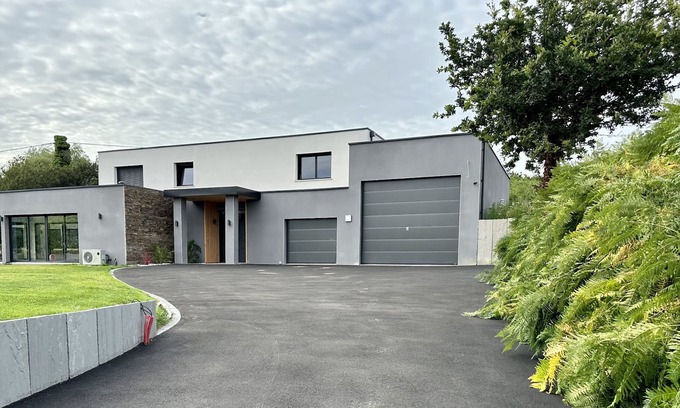 Lanildut Villa | NEW - Magnificent luxury villa with swimming pool