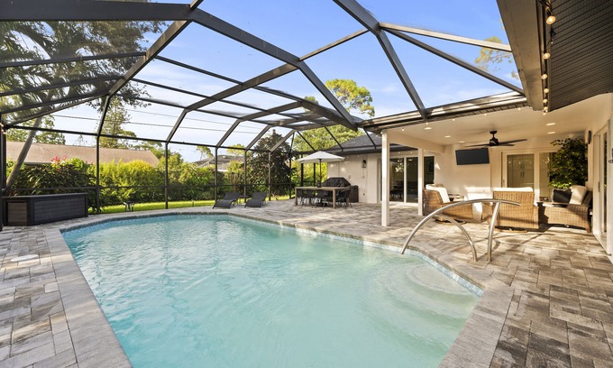 Willoughby Acres Casa | NEW Naples Modern Farmhouse w/Heated Pool, Sleep 10