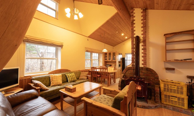 Yubari Casa | (NEW OPEN) Yubari-shi Deer Valley Private House| 1 house for rent| 2 bedrooms| large living room | Yubari-shi Deer Valley Private House