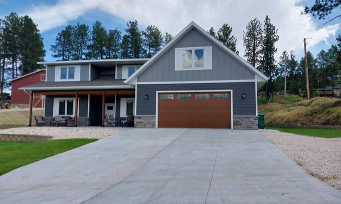 Hill City Casa | New spacious beautiful Home in enchanting Hill City!