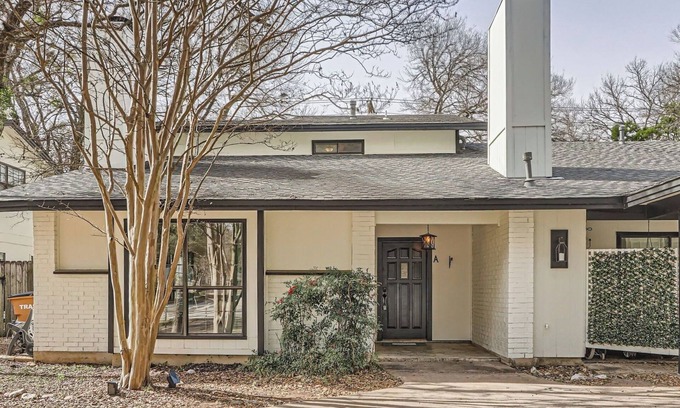 Waters Park Casa | New Two Unit Property in North Austin I Sleep 14