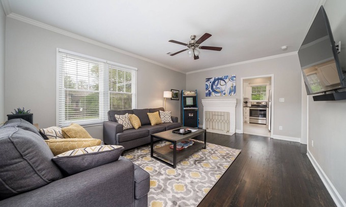 Hot Springs Cabaña | NEW! UPTOWN Cottages - 2bed/1bath-new furnishings!