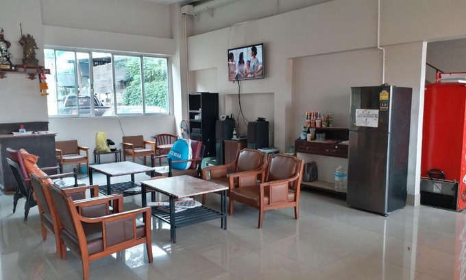 Pak Chong Hotel | New Wanchai Hotel