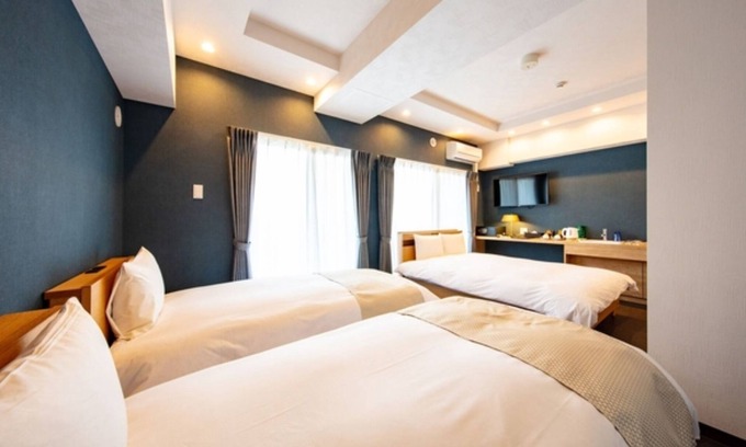 Kotoni Hotel | New York Brooklyn Style US Economy Triple Room / Sapporo Hokkaidō