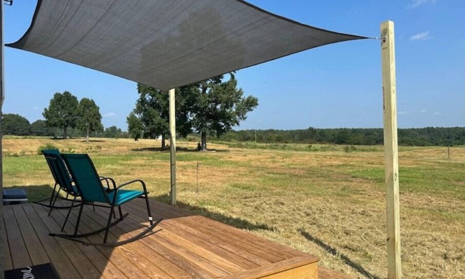 Lake Oconee Casa | Newly listed Tiny Home! 5 mins from Lake Oconee!