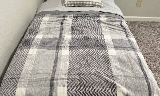 Modesto Casa | Newly Remodeled 4 bedroom Home 10 minutes away from local hospitals and shopping