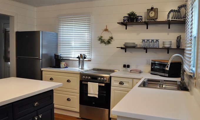 Cooperstown Casa | Newly Remodeled Executive Style Home with Modern Kitchen