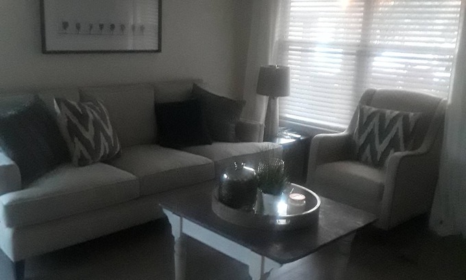 Frisco Casa | Recién remodelado. Corazón de Frisco