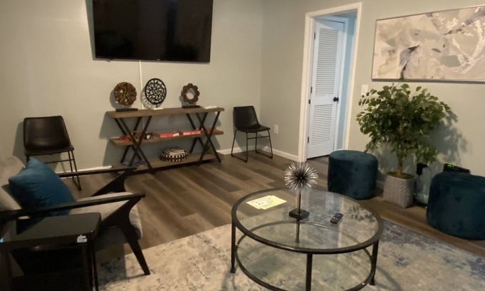 Palmetto Dunes Villa | Newly Renovated Cozy/Modern Pet-Friendly Villa for the entire family to enjoy.