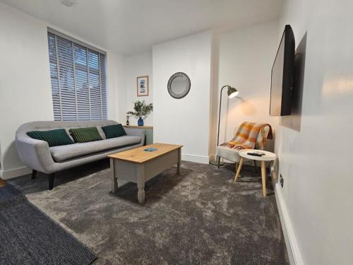 Ipswich Casa | Newly Renovated 2 Bed with Garden & Parking