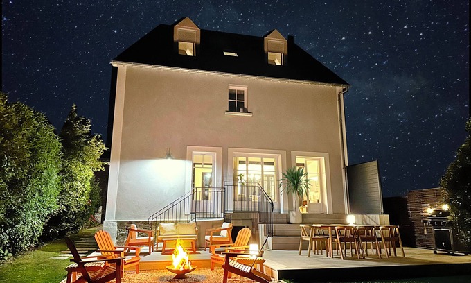 Saint-Lunaire Casa | Newly Renovated Beach Home near Dinard & St. Malo!