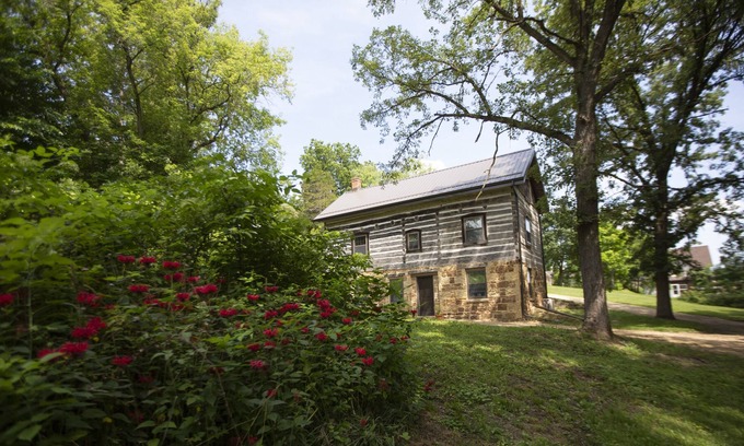 Mineral Point Cabina | Newly Renovated Cabin