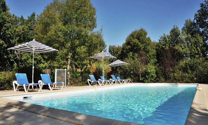 Lachapelle-Auzac Chalet De Esquí | Chalet de madera en los bosques del valle del Dordoña