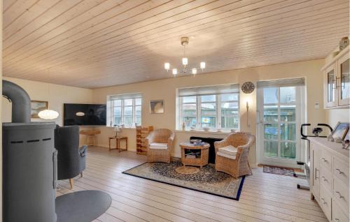 Thyboron Casa | Nice Home In Thyborøn With Wifi