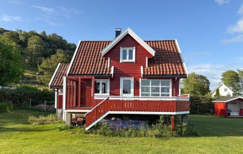 Vestre Amoy Casa | Nice Home In Vestre Åmøy With Sauna