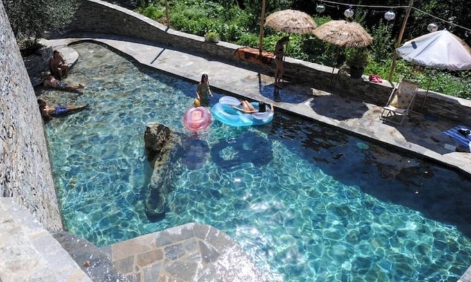 Monte Casa | Nice house with pool near a village