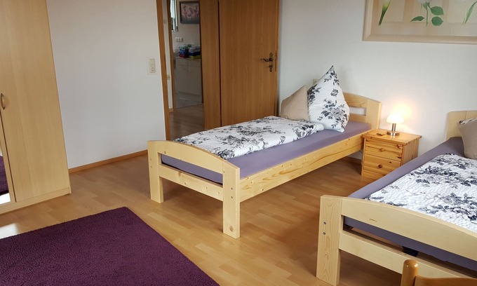 Diedorf Markt Apartamento | Bonito apartamento grande 85 m², 1er Piso, para 6 personas, 3 habitaciones