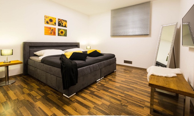 Mauschbach Apartamento | Bonito y moderno apartamento con terraza cerca del Fashion Outlet Zweibrücken