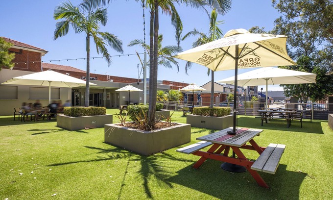 Fairy Meadow Hotel | Nightcap at the Charles Hotel