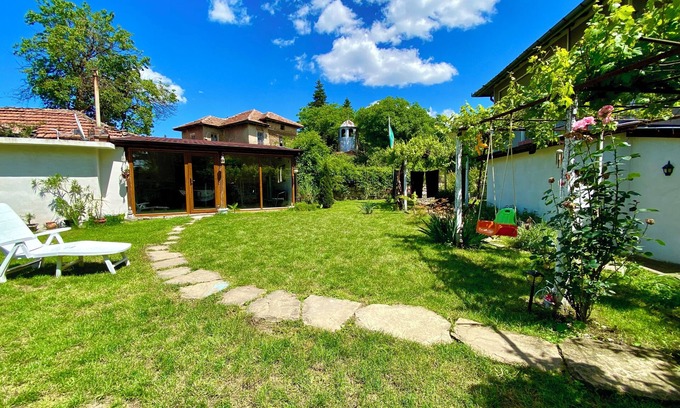 Devetaki Casa | Nikola's House