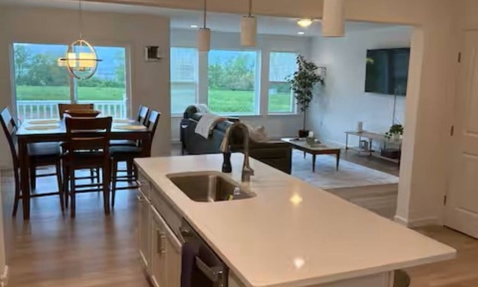 State College Casa | Nittany Nirvana: 3-bedroom townhome only 3 miles from Penn State!