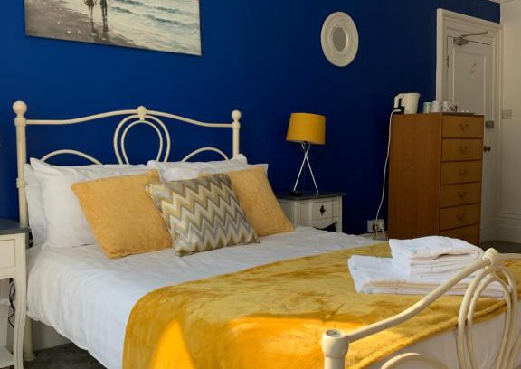 North Shore Hotel | No2 Wilton Parade