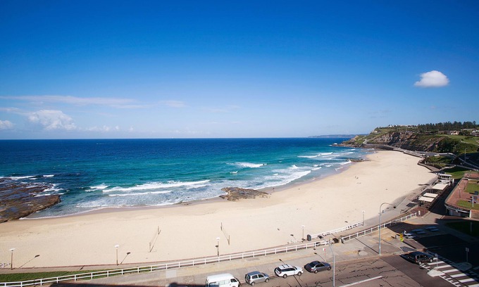Newcastle East Hotel | NOAH'S On The Beach