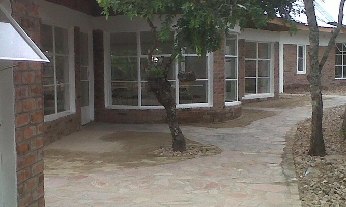 Ruwa Hotel | Nora Valley Lodge