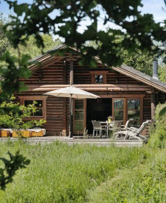 Øster Melholt Casa | Nordic Log Cabin With Views Over The Fields