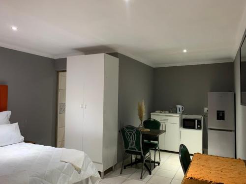 Motherwell Casa | Normans in St Georges strand beach